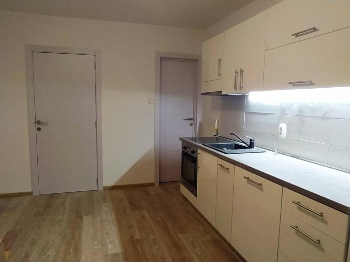Apartments Ljerka Stara Novalja Ngoại thất bức ảnh